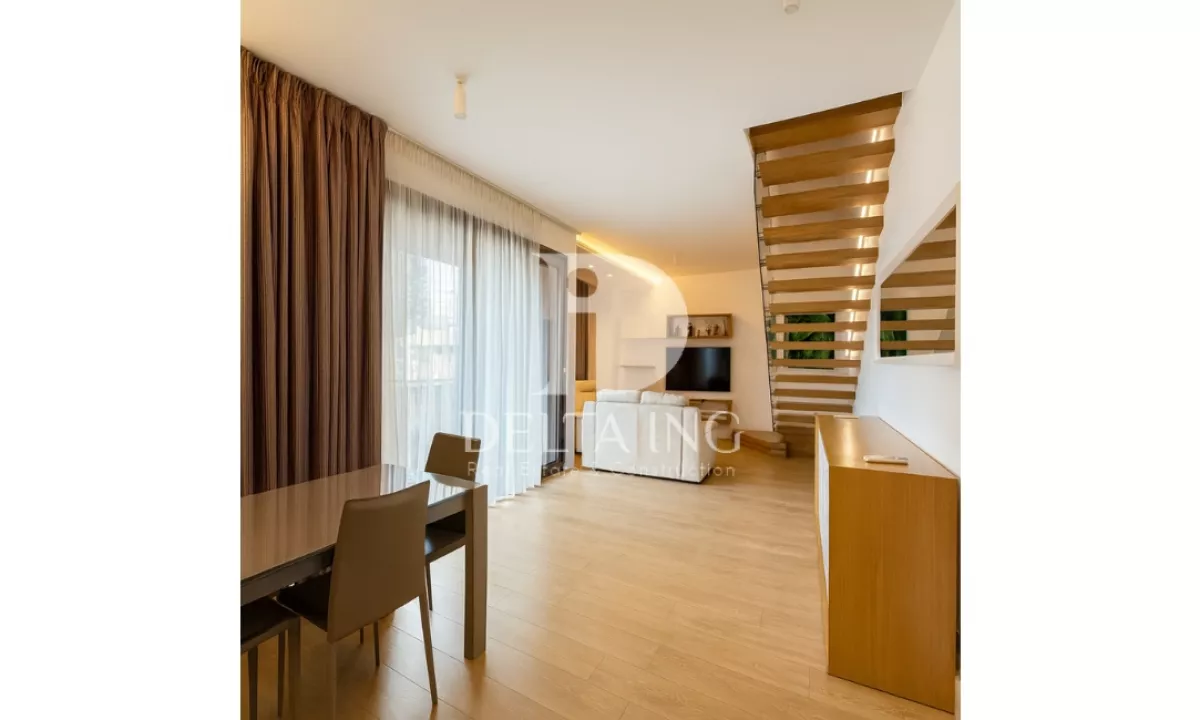 Duplex (casa a 2 piani) in affitto a Tirana 3+1, Arredato