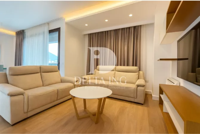 Duplex (casa a 2 piani) in affitto a Tirana 3+1, Arredato