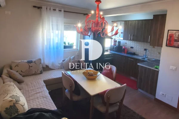 Appartamento in vendita a Tirana 1+1, Arredato