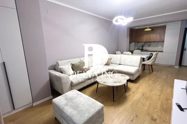 Appartamento in vendita a Tirana 2+1, Arredato