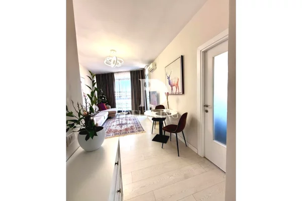 Appartamento in vendita a Tirana 1+1, Arredato