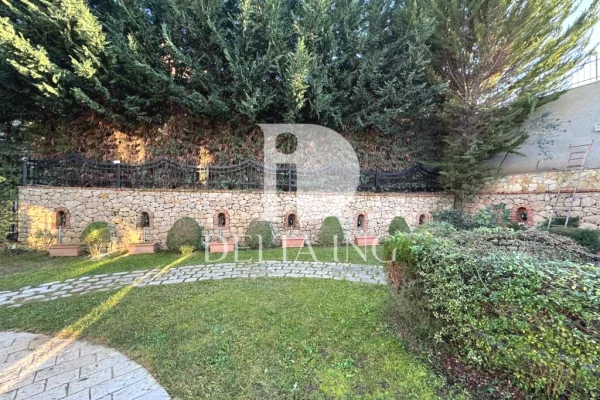 Luxury villas for rent in Tirana 6+1, In Part