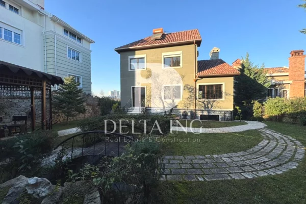 Luxury villas for rent in Tirana 6+1, In Part