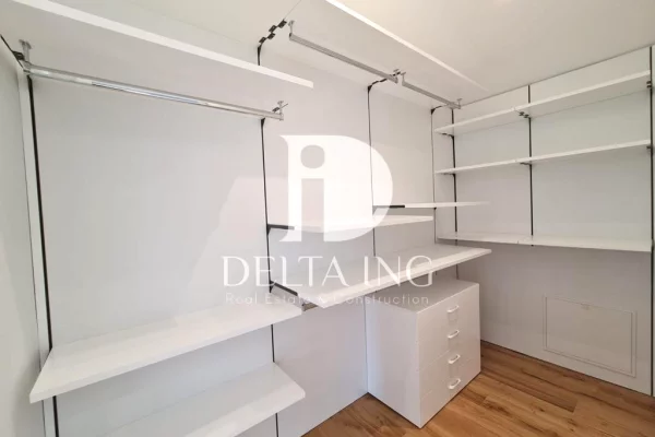 Villa di lusso in vendita a Tirana 7+1, SemiArredato