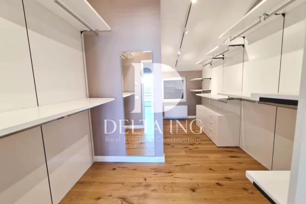 Villa di lusso in vendita a Tirana 7+1, SemiArredato