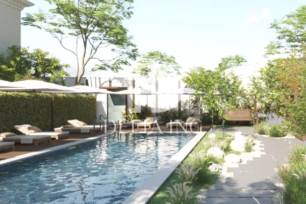 Villa di lusso in vendita a Tirana 7+1, Vuoto