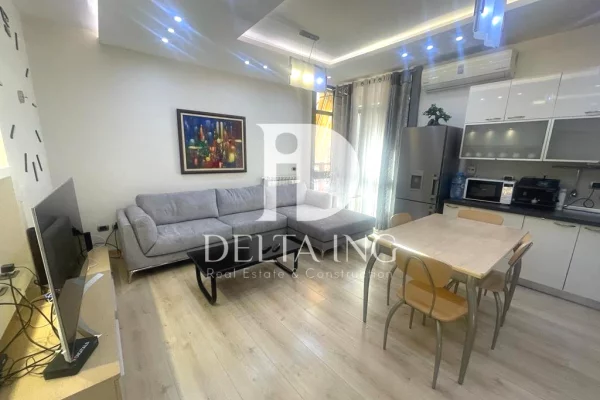 Shtepi me qera 2+1 ne Tirane - 1,200 Euro