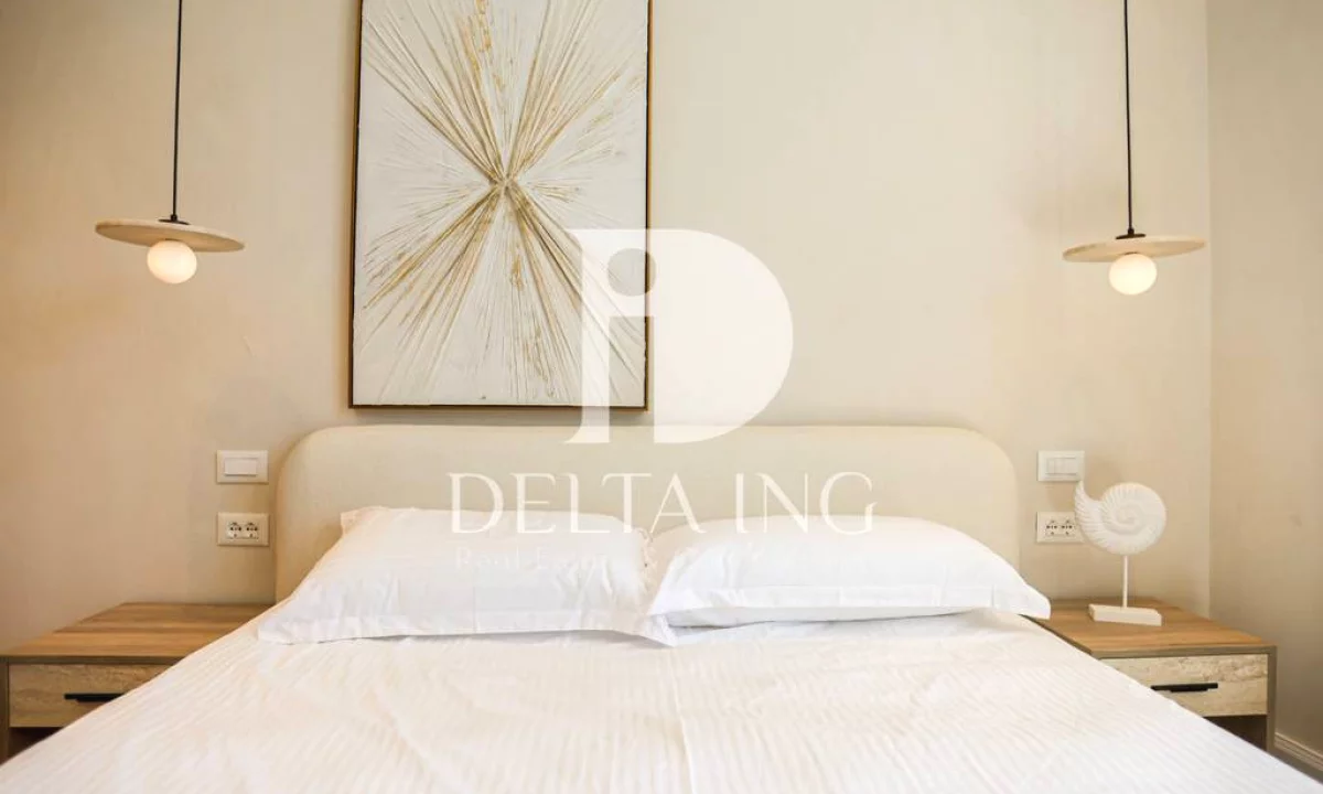 Shtepi ne shitje Vila Luksoze ne Durres, 7+1, Mobilimi E mobiluar, Pagesa 1,800,000  Euro.