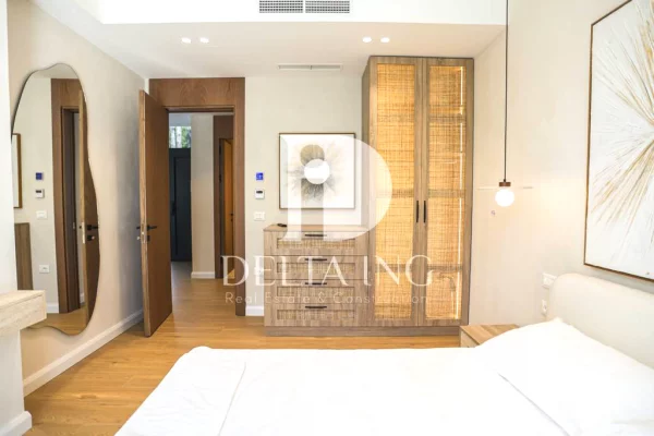 Shtepi ne shitje Vila Luksoze ne Durres, 7+1, Mobilimi E mobiluar, Pagesa 1,800,000  Euro.