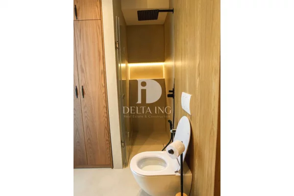 Shtepi ne shitje Vila Luksoze ne Durres, 7+1, Mobilimi E mobiluar, Pagesa 1,800,000  Euro.