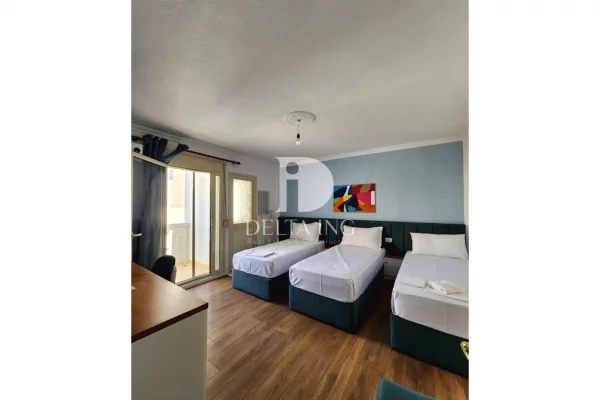 Ambiente Commerciale in Vendita 5+1 a Durazzo - 2,200,000 Euro