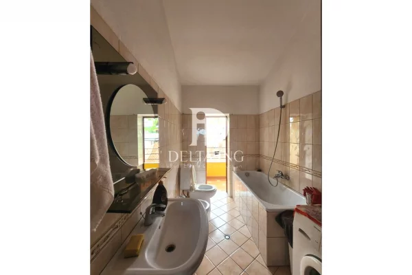 Villa di lusso in vendita a Tirana 7+1, Arredato