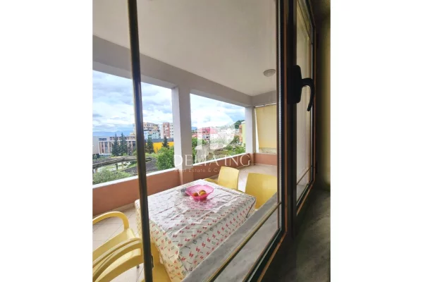 Villa di lusso in vendita a Tirana 7+1, Arredato