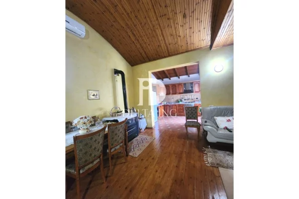 Villa di lusso in vendita a Tirana 7+1, Arredato