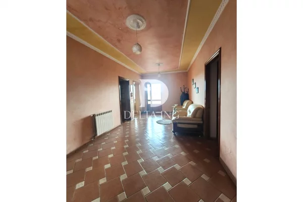 Villa di lusso in vendita a Tirana 7+1, Arredato