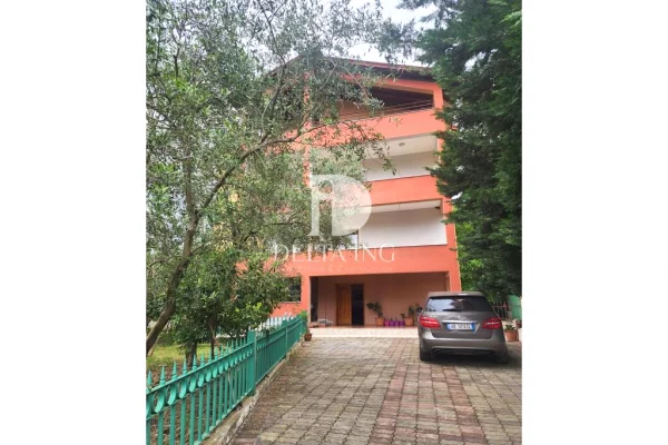 Villa di lusso in vendita a Tirana 7+1, Arredato