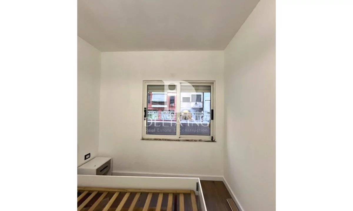 Shtepi ne shitje Apartament ne Tirane, 1+1, Mobilimi Pjeserisht e mobiluar, Pagesa 180,000  Euro.