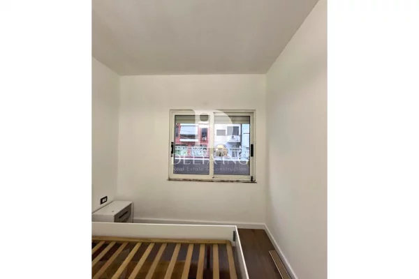 Shitet apartament 1+1 – Komuna e Parisit