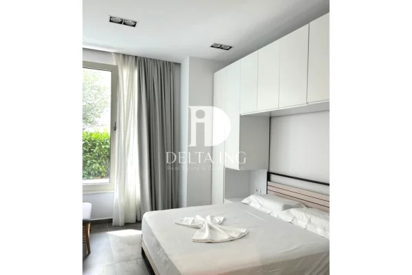 Shtepi ne shitje Vila Luksoze ne Himare, 7+1, Mobilimi E mobiluar, Pagesa 1,300,000  Euro.