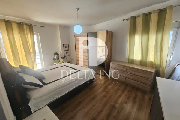 Shtepi ne shitje Apartament ne Tirane, 2+1, Mobilimi E mobiluar, Pagesa 250,000  Euro.
