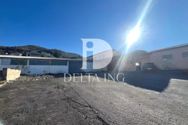 Jepet me qira ambient industrial / magazine – buze rruge kryesore