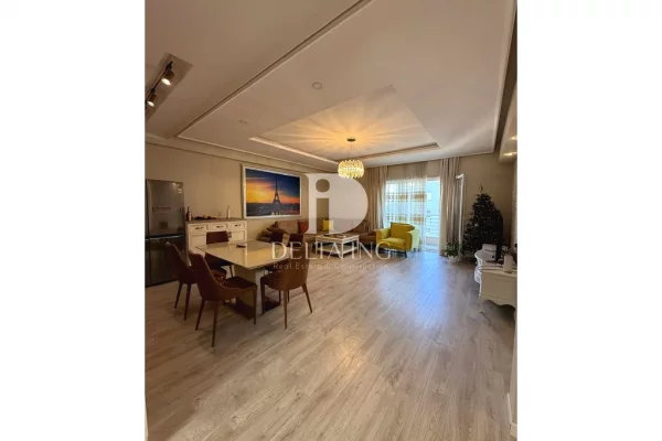 Shtepi ne shitje Apartament ne Tirane, 3+1, Mobilimi E mobiluar, Pagesa 350,000  Euro.