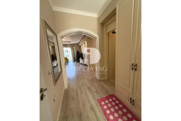 Shtepi ne shitje Apartament ne Tirane, 3+1, Mobilimi E mobiluar, Pagesa 350,000  Euro.