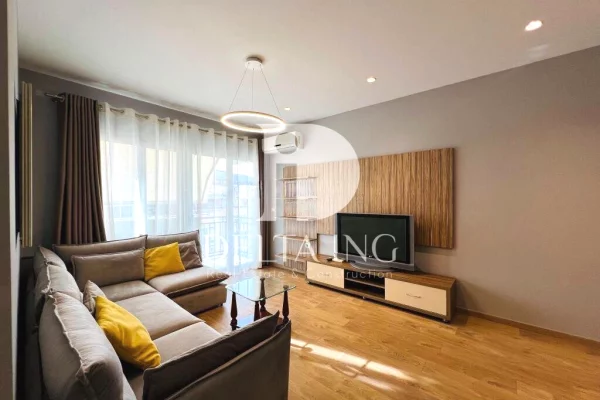 Shtepi ne shitje Apartament ne Tirane, 2+1, Mobilimi E mobiluar, Pagesa 188,000  Euro.