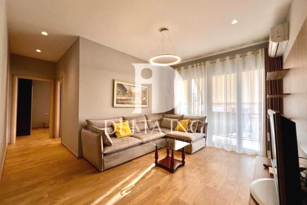 Shtepi ne shitje Apartament ne Tirane, 2+1, Mobilimi E mobiluar, Pagesa 188,000  Euro.