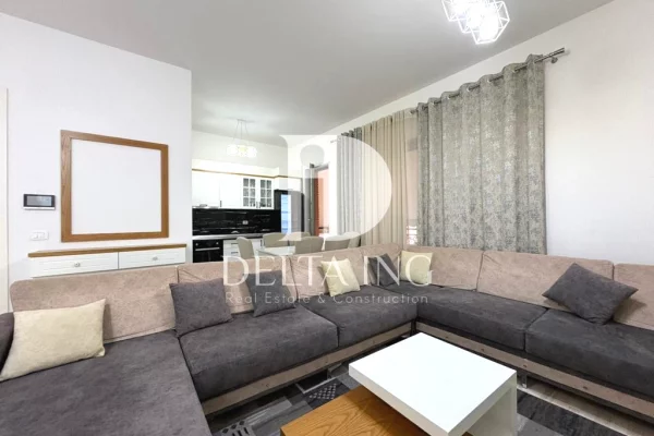 Appartamento in affitto a Tirana 2+1, Arredato