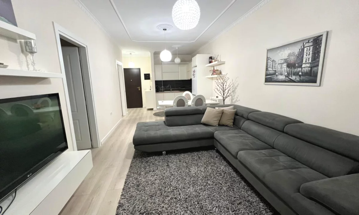 Shtepi ne shitje Apartament ne Vlore, 1+1, Mobilimi E mobiluar, Pagesa 210,000  Euro.