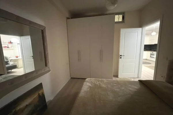 Shtepi ne shitje Apartament ne Vlore, 1+1, Mobilimi E mobiluar, Pagesa 210,000  Euro.