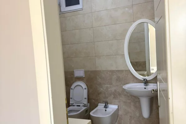 Appartamento in affitto a Tirana 2+1, Arredato