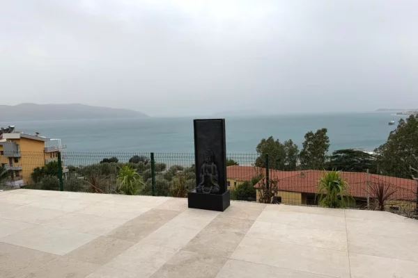 Shtepi ne shitje Apartament ne Vlore, 2+1, Mobilimi E mobiluar, Pagesa 590,000  Euro.