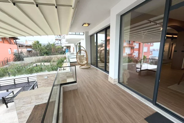 Shtepi ne shitje Apartament ne Vlore, 2+1, Mobilimi E mobiluar, Pagesa 590,000  Euro.