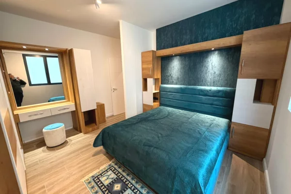 Shtepi ne shitje Apartament ne Vlore, 2+1, Mobilimi E mobiluar, Pagesa 590,000  Euro.