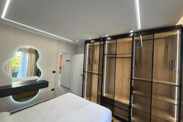 Shtepi ne shitje Apartament ne Vlore, 1+1, Mobilimi E mobiluar, Pagesa 200,000  Euro.