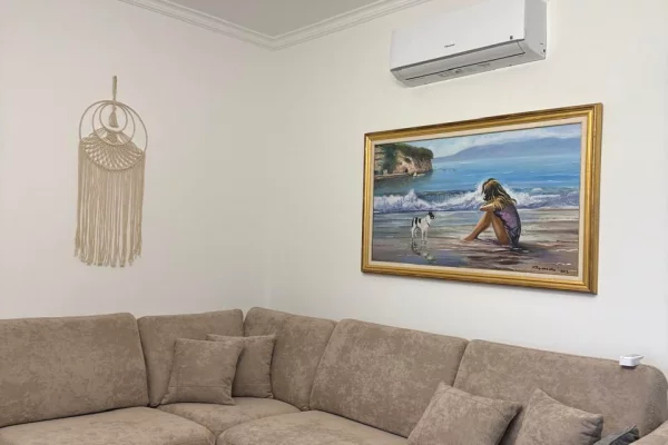 Shtepi me qera Apartament ne Vlore, 1+1, Mobilimi E mobiluar, Pagesa 600  Euro.
