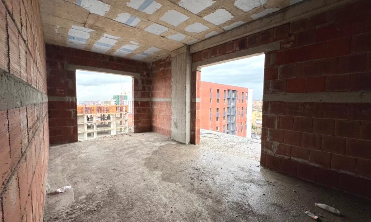 Shtepi ne shitje Apartament ne Tirane, 1+1, Mobilimi Bosh, pa mobiluar, Pagesa 128,644  Euro.