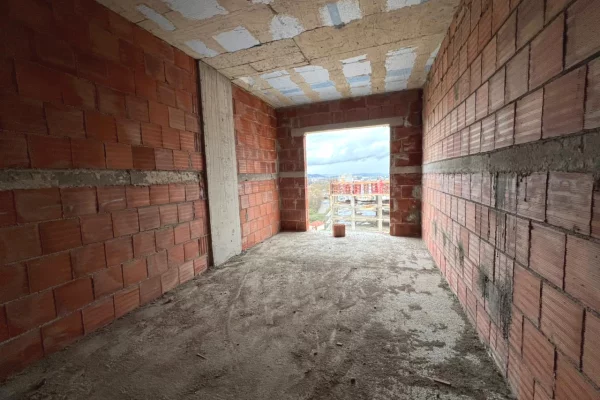 Shtepi ne shitje Apartament ne Tirane, 1+1, Mobilimi Bosh, pa mobiluar, Pagesa 128,644  Euro.