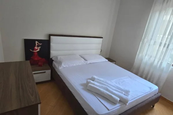 Shtepi me qera Apartament ne Tirane, 1+1, Mobilimi E mobiluar, Pagesa 600  Euro.