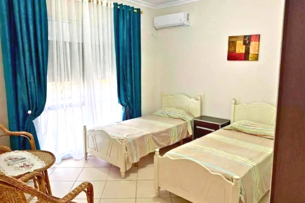 Shtepi ne shitje Apartament ne Vlore, 2+1, Mobilimi E mobiluar, Pagesa 255,000  Euro.