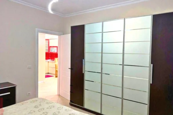 Shtepi ne shitje Apartament ne Vlore, 2+1, Mobilimi E mobiluar, Pagesa 255,000  Euro.