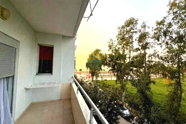Shtepi ne shitje Apartament ne Vlore, 2+1, Mobilimi E mobiluar, Pagesa 255,000  Euro.