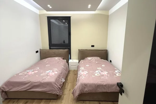 Shtepi me qera Apartament ne Tirane, 2+1, Mobilimi E mobiluar, Pagesa 1,500  Euro.
