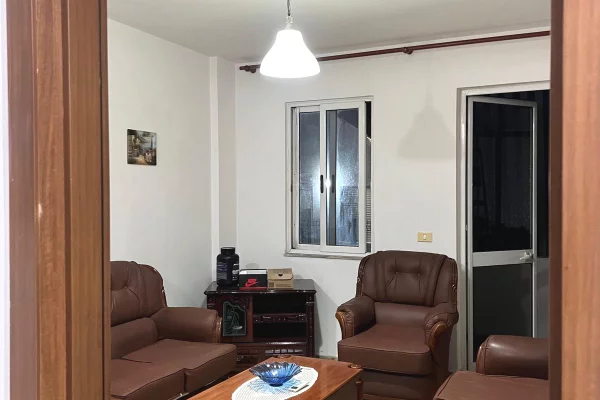 Shtepi me qera Apartament ne Tirane, 1+1, Mobilimi E mobiluar, Pagesa 55,000  Leke.