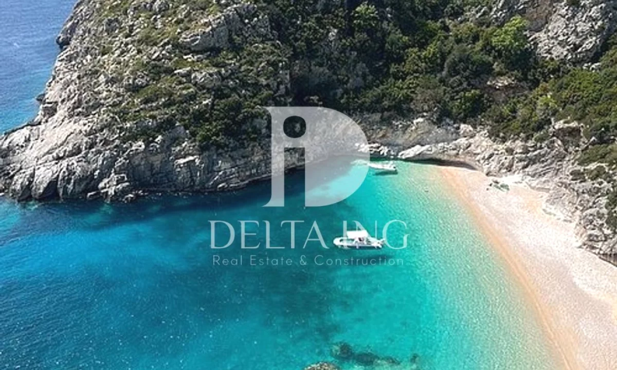 Shtepi ne shitje Apartament ne Himare, 2+1, Mobilimi Bosh, pa mobiluar, Pagesa 306,250  Euro.