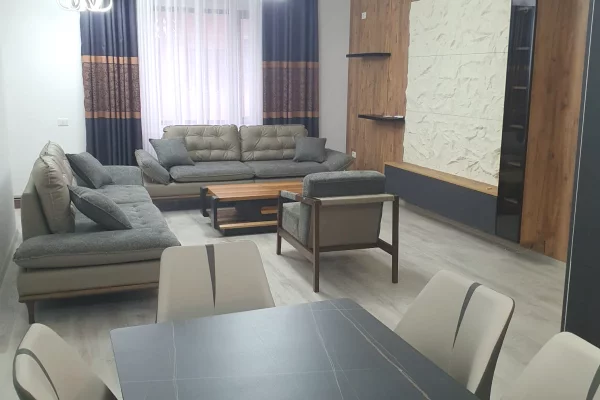 Shtepi me qera Apartament ne Tirane, 2+1, Mobilimi E mobiluar, Pagesa 800  Euro.