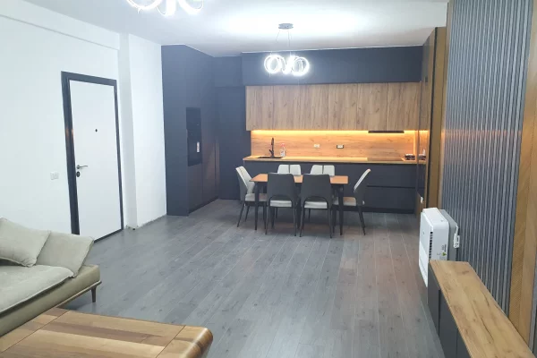 Shtepi me qera Apartament ne Tirane, 2+1, Mobilimi E mobiluar, Pagesa 700  Euro.