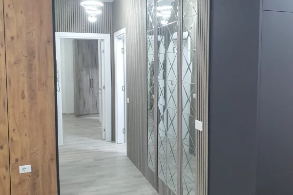 Shtepi me qera Apartament ne Tirane, 2+1, Mobilimi E mobiluar, Pagesa 700  Euro.